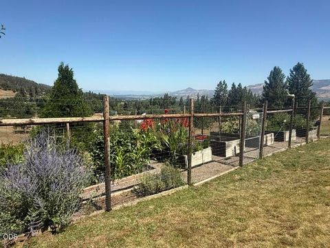 Tiny photo for 651 Holton Road, Talent, OR 97540 (MLS # 220224794)