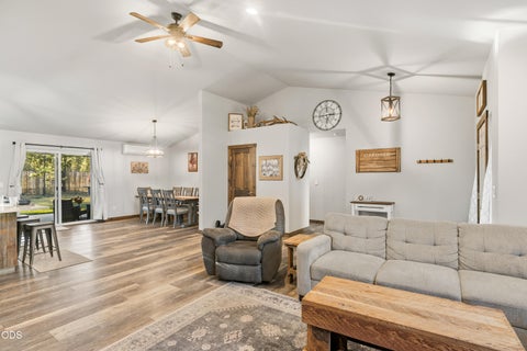 Tiny photo for 53088 Loop Drive, La Pine, OR 97739 (MLS # 220229661)