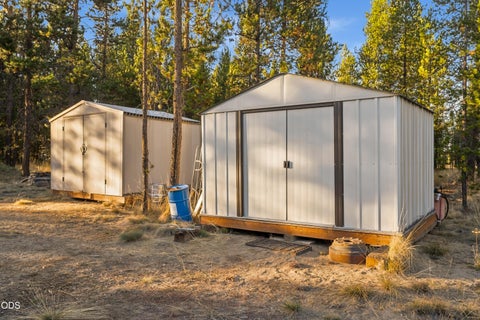 Tiny photo for 53088 Loop Drive, La Pine, OR 97739 (MLS # 220229661)