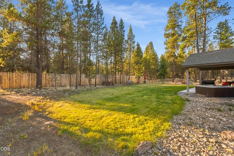 Tiny photo for 53088 Loop Drive, La Pine, OR 97739 (MLS # 220229661)