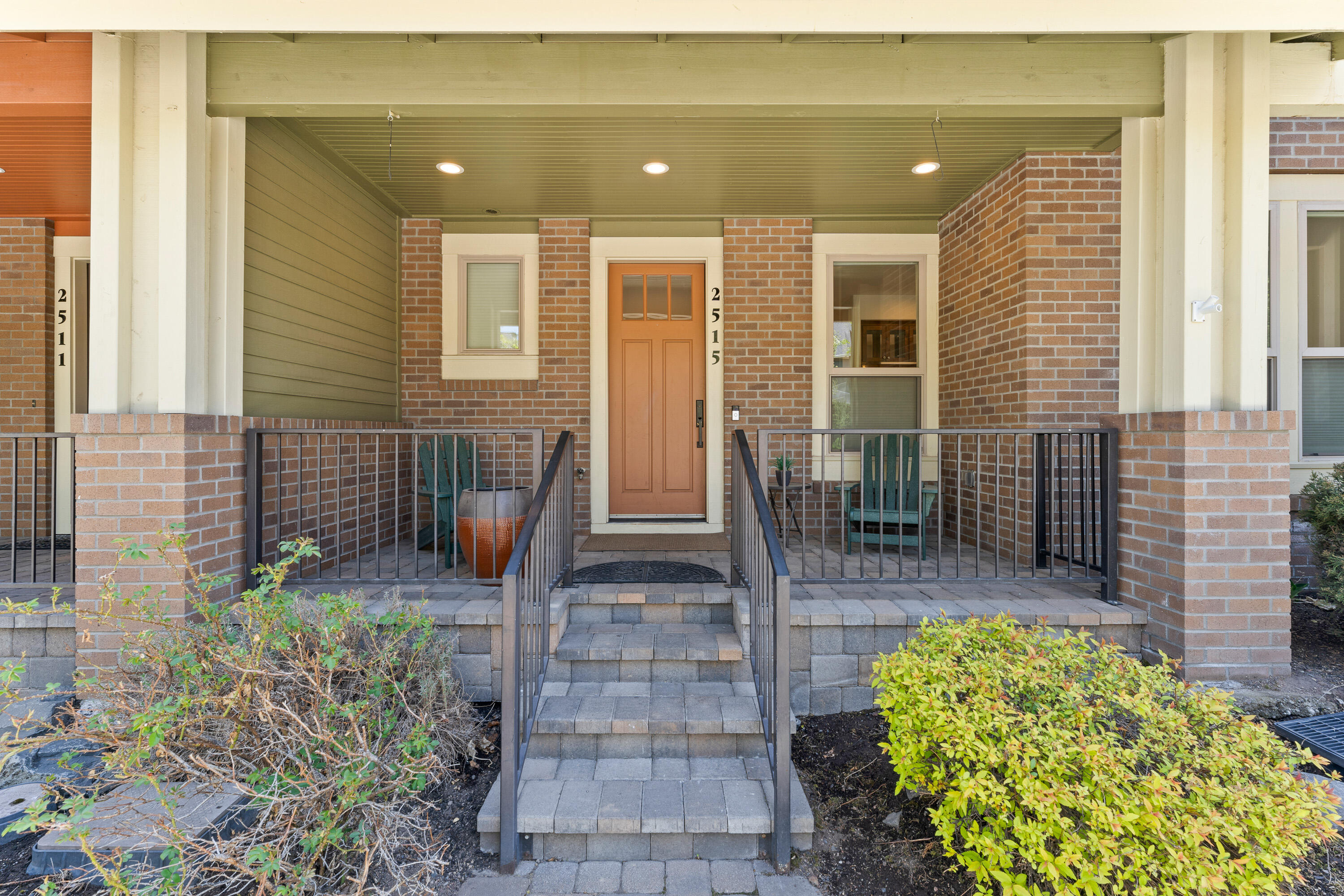 2515 NW Crossing Drive
