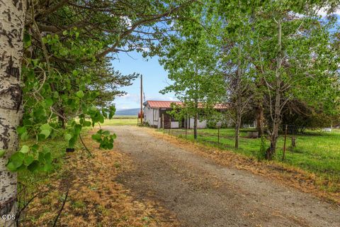 Tiny photo for 33228 Malheur Street, Sprague River, OR 97639 (MLS # 220222973)