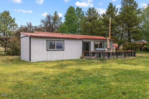 Tiny photo for 33228 Malheur Street, Sprague River, OR 97639 (MLS # 220222973)