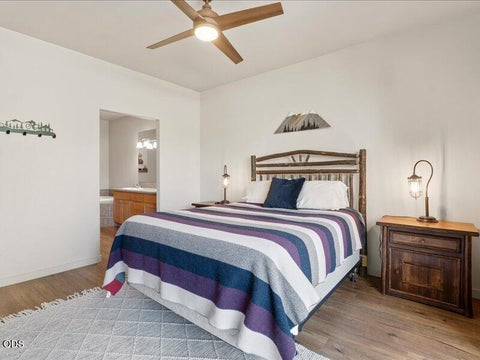 Tiny photo for 1395 Highland View Loop, Redmond, OR 97756 (MLS # 220224497)