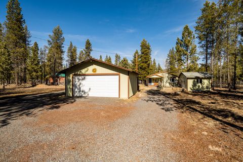 Tiny photo for 16532 Fawn Court, La Pine, OR 97739 (MLS # 220215767)
