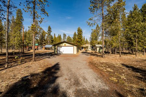 Tiny photo for 16532 Fawn Court, La Pine, OR 97739 (MLS # 220215767)