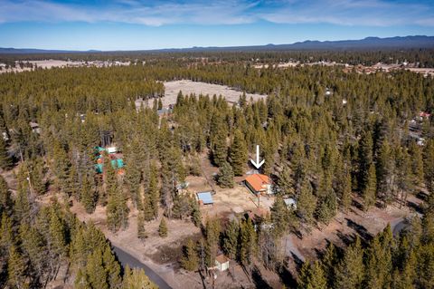 Tiny photo for 16532 Fawn Court, La Pine, OR 97739 (MLS # 220215767)