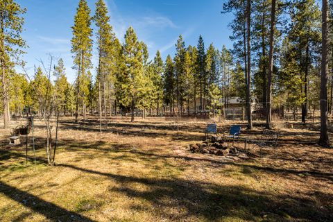 Tiny photo for 16532 Fawn Court, La Pine, OR 97739 (MLS # 220215767)