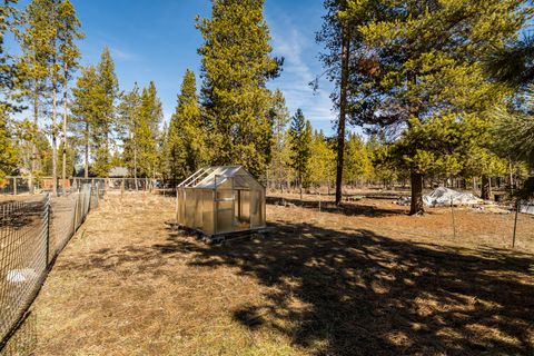 Tiny photo for 16532 Fawn Court, La Pine, OR 97739 (MLS # 220215767)