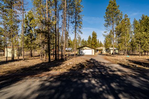 Tiny photo for 16532 Fawn Court, La Pine, OR 97739 (MLS # 220215767)