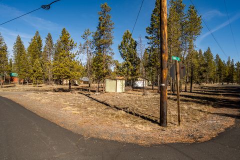 Tiny photo for 16532 Fawn Court, La Pine, OR 97739 (MLS # 220215767)