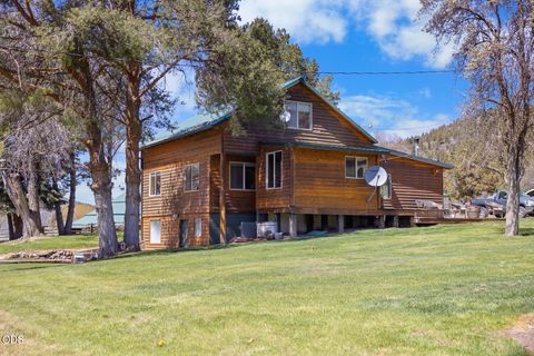 Tiny photo for 16305 N East Ochoco Highway, Prineville, OR 97754 (MLS # 220223790)