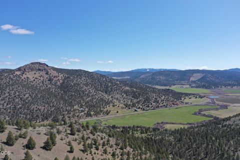 Tiny photo for 16305 N East Ochoco Highway, Prineville, OR 97754 (MLS # 220223790)