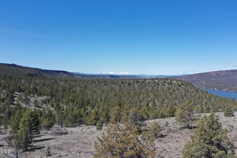 Tiny photo for 16305 N East Ochoco Highway, Prineville, OR 97754 (MLS # 220223790)