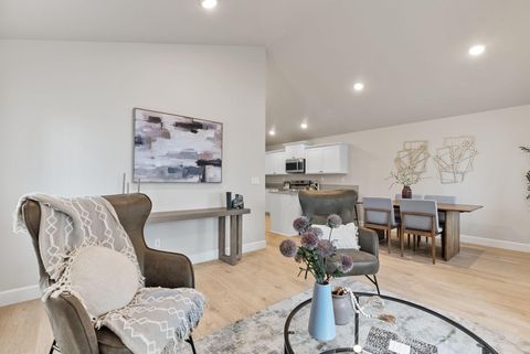 Tiny photo for 4083 SW Obsidian Place #151, Redmond, OR 97756 (MLS # 220213684)