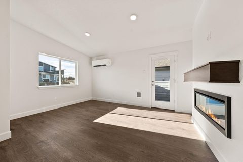 Tiny photo for 4083 SW Obsidian Place #151, Redmond, OR 97756 (MLS # 220213684)