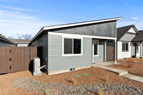 Tiny photo for 4083 SW Obsidian Place #151, Redmond, OR 97756 (MLS # 220213684)