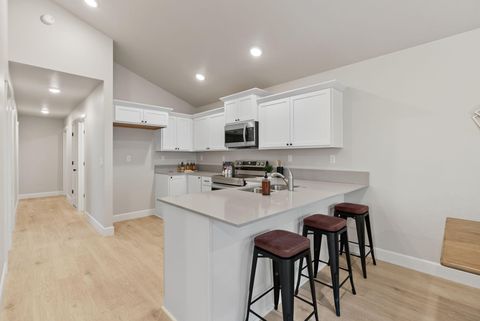 Tiny photo for 4083 SW Obsidian Place #151, Redmond, OR 97756 (MLS # 220213684)