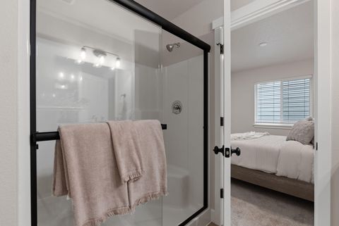 Tiny photo for 4083 SW Obsidian Place #151, Redmond, OR 97756 (MLS # 220213684)