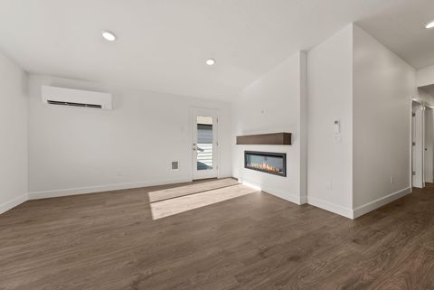 Tiny photo for 4083 SW Obsidian Place #151, Redmond, OR 97756 (MLS # 220213684)