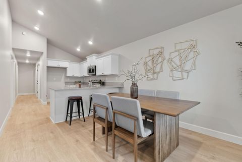 Tiny photo for 4083 SW Obsidian Place #151, Redmond, OR 97756 (MLS # 220213684)