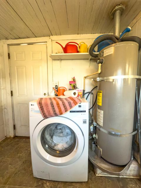 Tiny photo for 625 N 2nd Street, Klamath Falls, OR 97601 (MLS # 220211268)