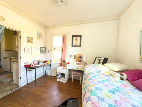 Tiny photo for 625 N 2nd Street, Klamath Falls, OR 97601 (MLS # 220211268)