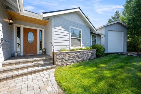 Tiny photo for 16676 McClintock Place, La Pine, OR 97739 (MLS # 220206524)