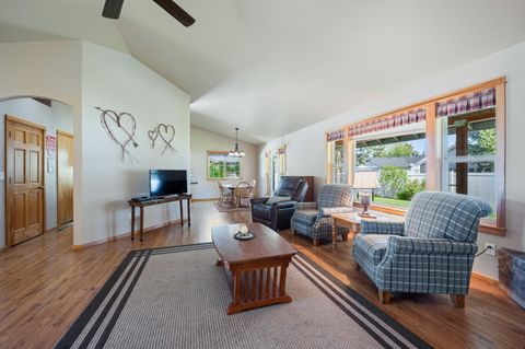 Tiny photo for 16676 McClintock Place, La Pine, OR 97739 (MLS # 220206524)