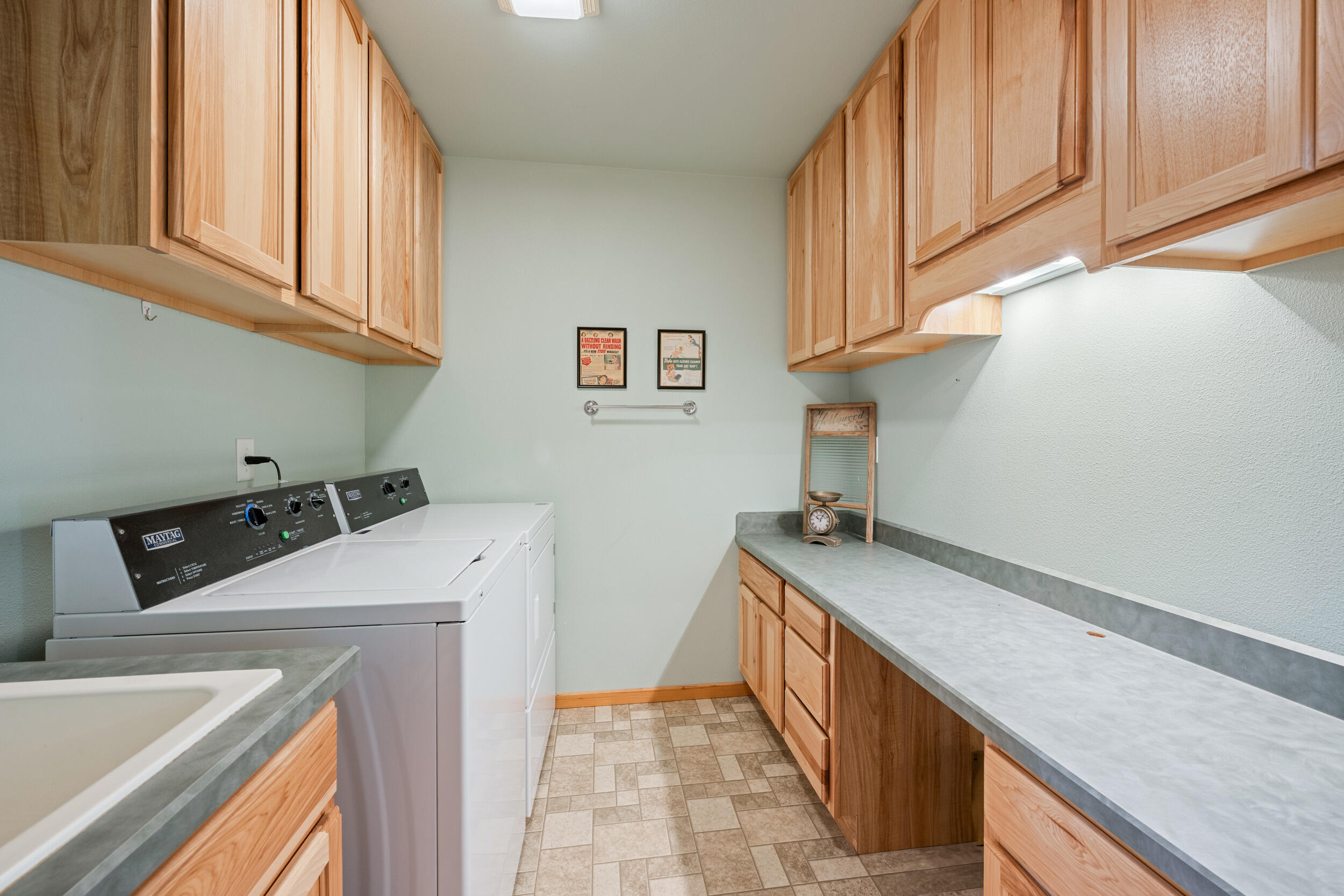 R&W Estates - Residential