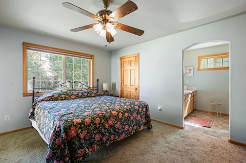 Tiny photo for 16676 McClintock Place, La Pine, OR 97739 (MLS # 220206524)