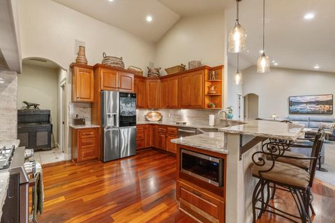 Tiny photo for 11209 Merganser Road, Klamath Falls, OR 97601 (MLS # 220213429)