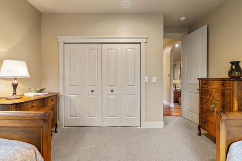 Tiny photo for 11209 Merganser Road, Klamath Falls, OR 97601 (MLS # 220213429)