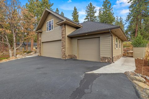 Tiny photo for 11209 Merganser Road, Klamath Falls, OR 97601 (MLS # 220213429)