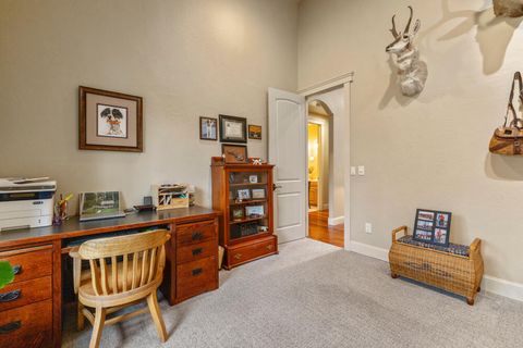 Tiny photo for 11209 Merganser Road, Klamath Falls, OR 97601 (MLS # 220213429)