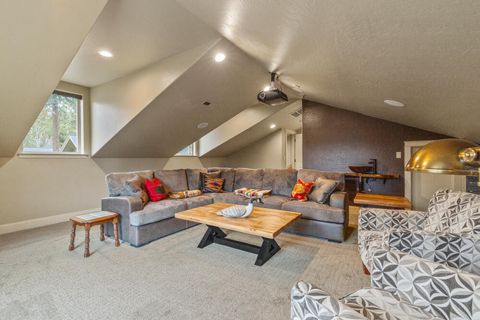 Tiny photo for 11209 Merganser Road, Klamath Falls, OR 97601 (MLS # 220213429)