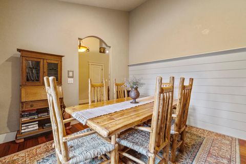 Tiny photo for 11209 Merganser Road, Klamath Falls, OR 97601 (MLS # 220213429)