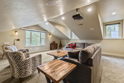 Tiny photo for 11209 Merganser Road, Klamath Falls, OR 97601 (MLS # 220213429)