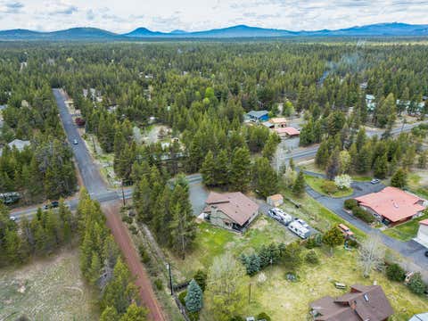 Tiny photo for 52790 Meadow Lane, La Pine, OR 97739 (MLS # 220222351)