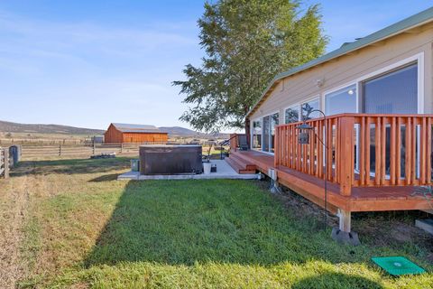 Tiny photo for 15333 NW oneil Highway, Redmond, OR 97756 (MLS # 220209417)