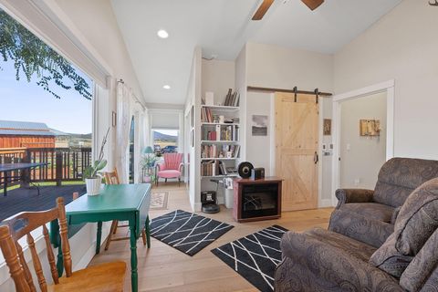 Tiny photo for 15333 NW oneil Highway, Redmond, OR 97756 (MLS # 220209417)