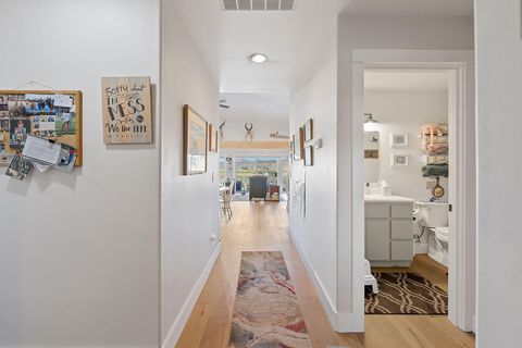 Tiny photo for 15333 NW oneil Highway, Redmond, OR 97756 (MLS # 220209417)