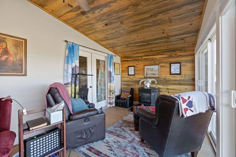 Tiny photo for 15333 NW oneil Highway, Redmond, OR 97756 (MLS # 220209417)