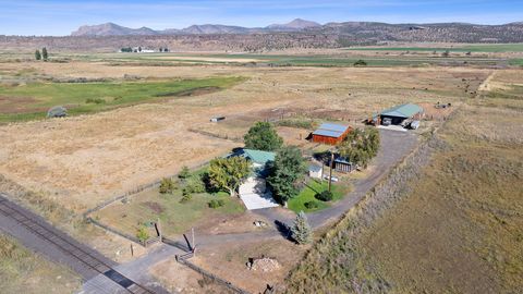 Tiny photo for 15333 NW oneil Highway, Redmond, OR 97756 (MLS # 220209417)