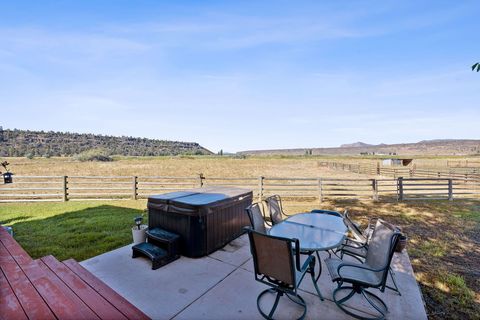 Tiny photo for 15333 NW oneil Highway, Redmond, OR 97756 (MLS # 220209417)