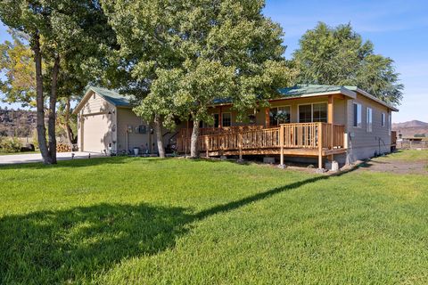 Tiny photo for 15333 NW oneil Highway, Redmond, OR 97756 (MLS # 220209417)