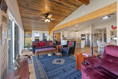 Tiny photo for 15333 NW oneil Highway, Redmond, OR 97756 (MLS # 220209417)