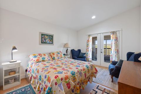 Tiny photo for 15333 NW oneil Highway, Redmond, OR 97756 (MLS # 220209417)