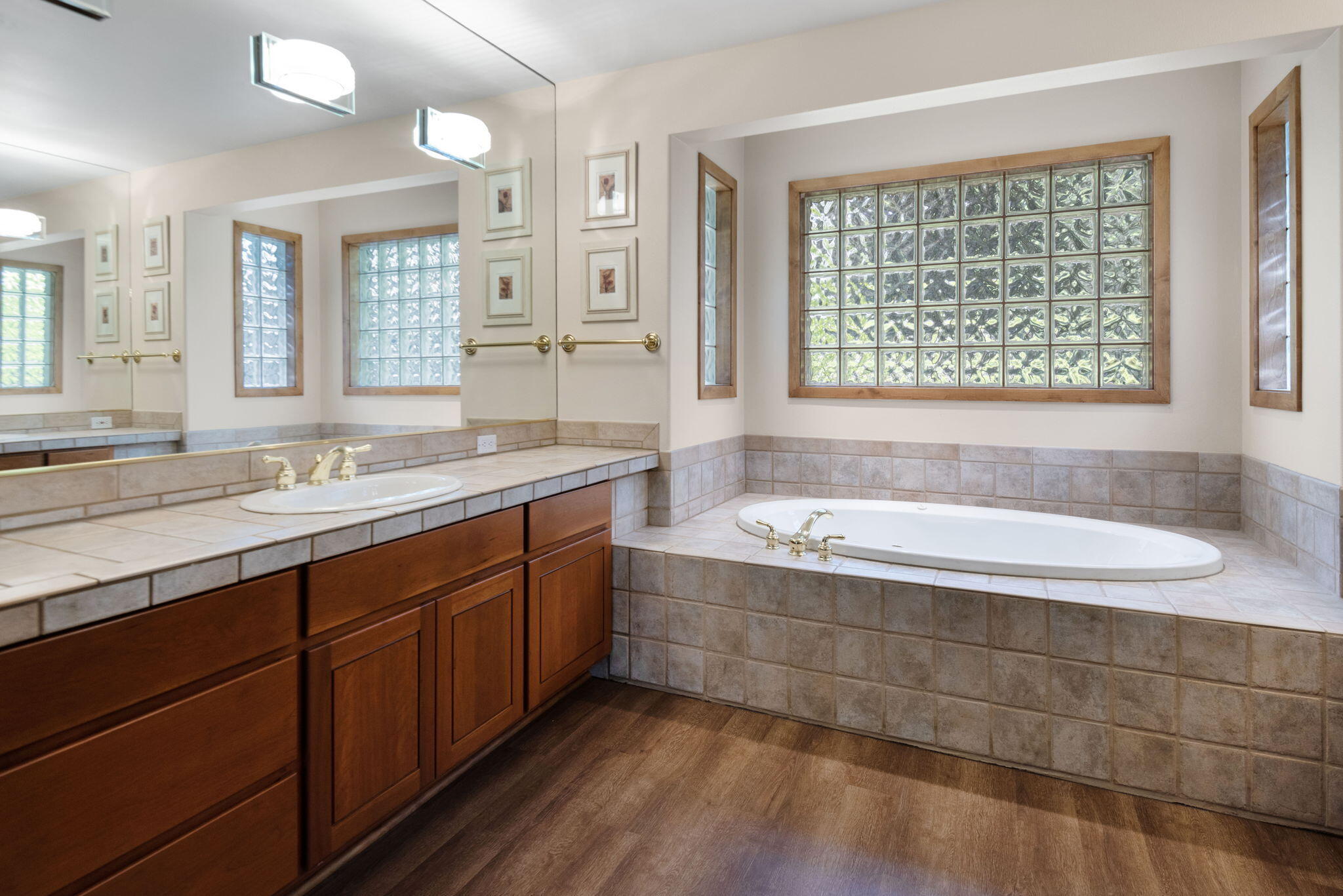 Broken Top - Residential