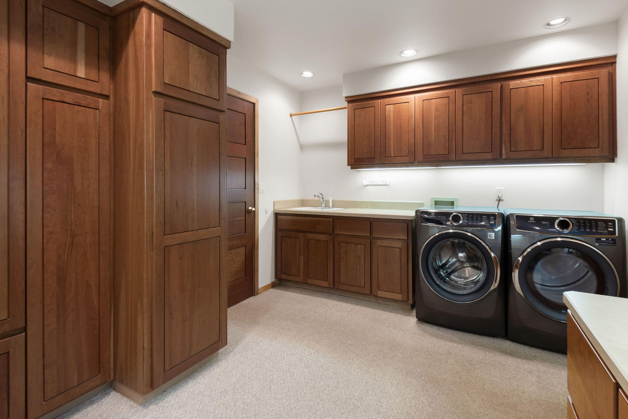 Broken Top - Residential